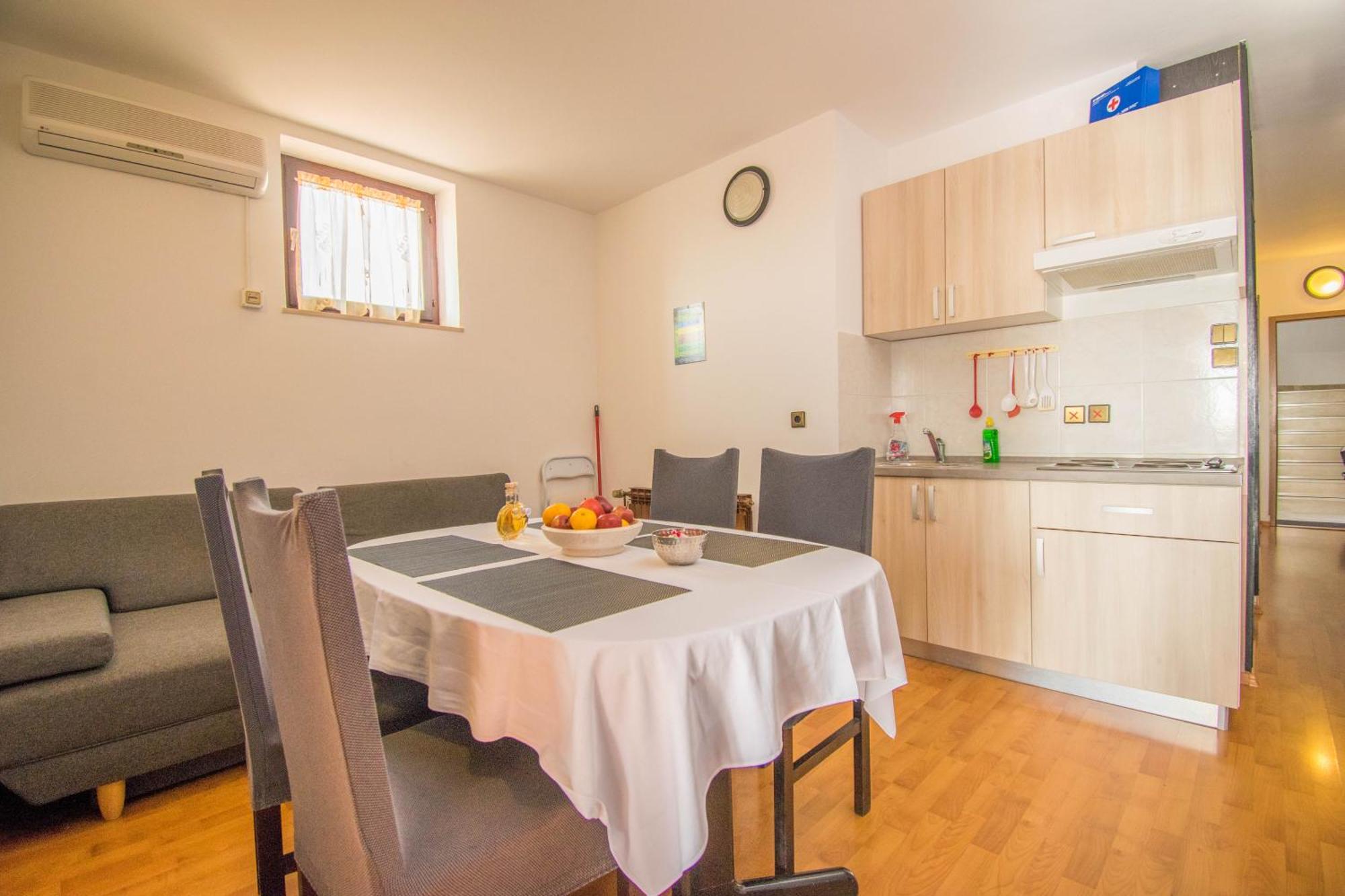 Apartments Punta & Vista In Krk Krk Town Zewnętrze zdjęcie